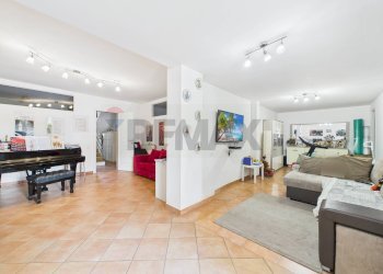 Sala da pranzo - Villa a Schiera Viale Oceania
 
1, Formello - foto 11