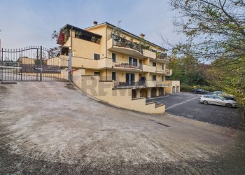 Edificio all\'aperto - Bilocale Via Emilio Bassanelli
 
62, Formello - foto 2