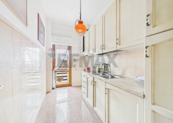 Cucina - Quadrilocale Via Della Stazione Di Cesano
 
468, Roma - foto 9