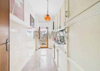 Cucina - Quadrilocale Via Della Stazione Di Cesano
 
468, Roma - foto 11