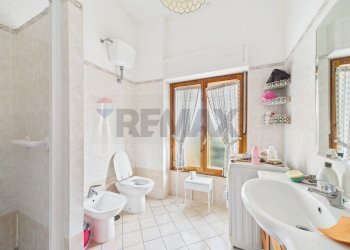Bagno - Quadrilocale Via Della Stazione Di Cesano
 
468, Roma - foto 23