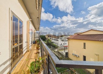 Balcone - Quadrilocale Via Della Stazione Di Cesano
 
468, Roma - foto 31
