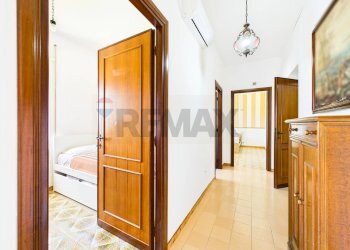 Hall / corridoio - Quadrilocale via montefiore
 
20, Formello - foto 13