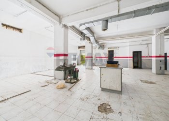 Parcheggio - Commercial Premises via di tor san giovanni
 
140, Roma - photo 3