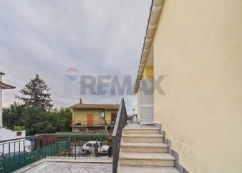 Scale - Three-room apartment Via Valle del Bosco
 
42, Roma - photo 5