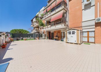 Edificio all\'aperto - Trilocale Monterotondo - foto 3