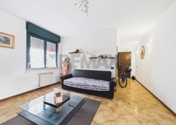 Soggiorno - Bilocale Via Martiri D'Ungheria, Formello - foto 8