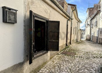 Edificio all\'aperto - Casa indipendente Via San Rocco
 
20, Scontrone - foto 5