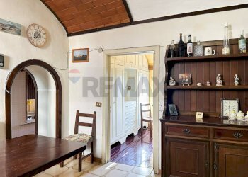 Sala da pranzo - Casa indipendente Via San Rocco
 
20, Scontrone - foto 32