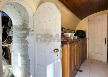 Hall / corridoio - Casa indipendente Via San Rocco
 
20, Scontrone - foto 58