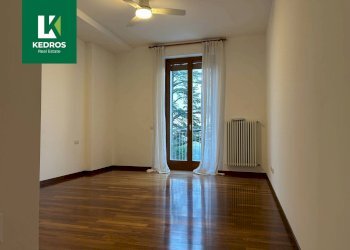 Foto 11 - Four-room apartment Via al Santuario
 
10, Varese - photo 11