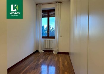 Foto 17 - Four-room apartment Via al Santuario
 
10, Varese - photo 17