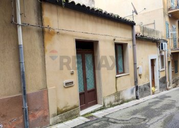 Edificio all\'aperto - Casa indipendente Via Belle
 
41, Ragusa - foto 12