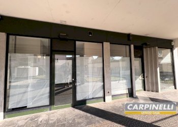 Foto 2 - Shop Via Pozzo Antico
 
24, Desio - photo 2