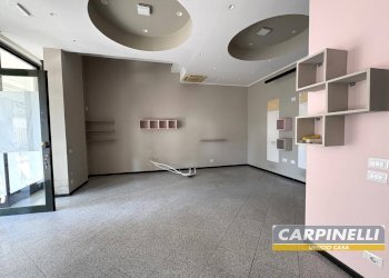 Foto 4 - Shop Via Pozzo Antico
 
24, Desio - photo 4