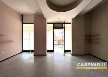 Foto 12 - Shop Via Pozzo Antico
 
24, Desio - photo 12