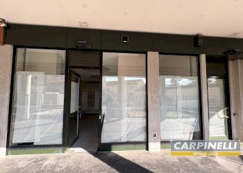 Foto 14 - Shop Via Pozzo Antico
 
24, Desio - photo 14