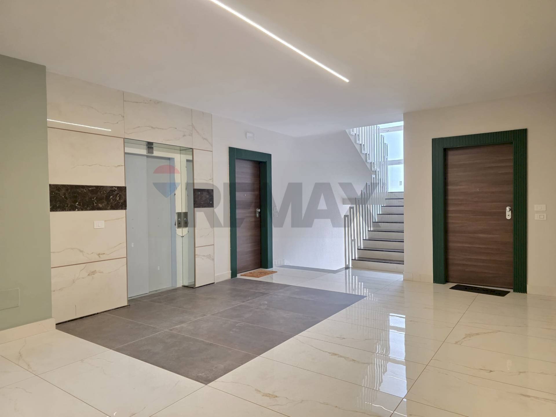 Ricezione / Lobby - Quadrilocale via Rocco Chinnici
 
5, Cosenza - foto 3