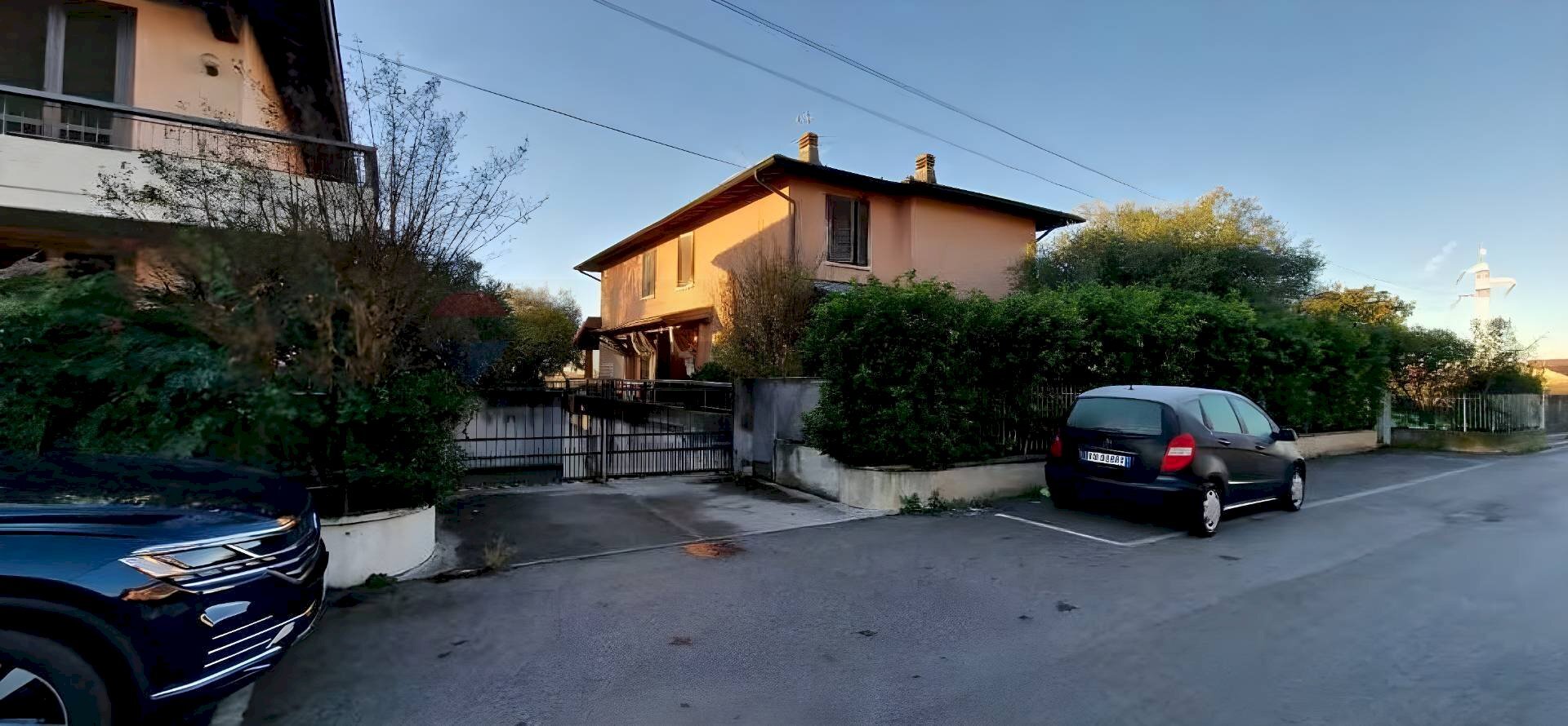 Casa all\'aperto - Casa semi indipendente via Italo Calvino
 
4, San Zeno Naviglio - foto 2