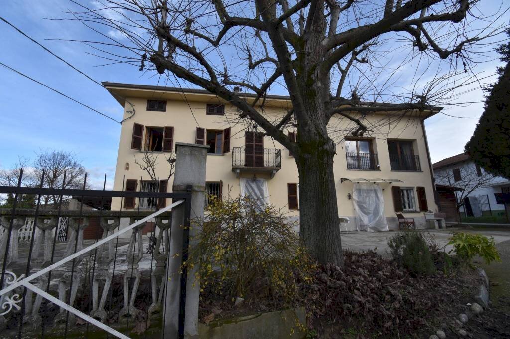 Facciata - Rustico via Bosino, Montegrosso d'Asti - foto 2