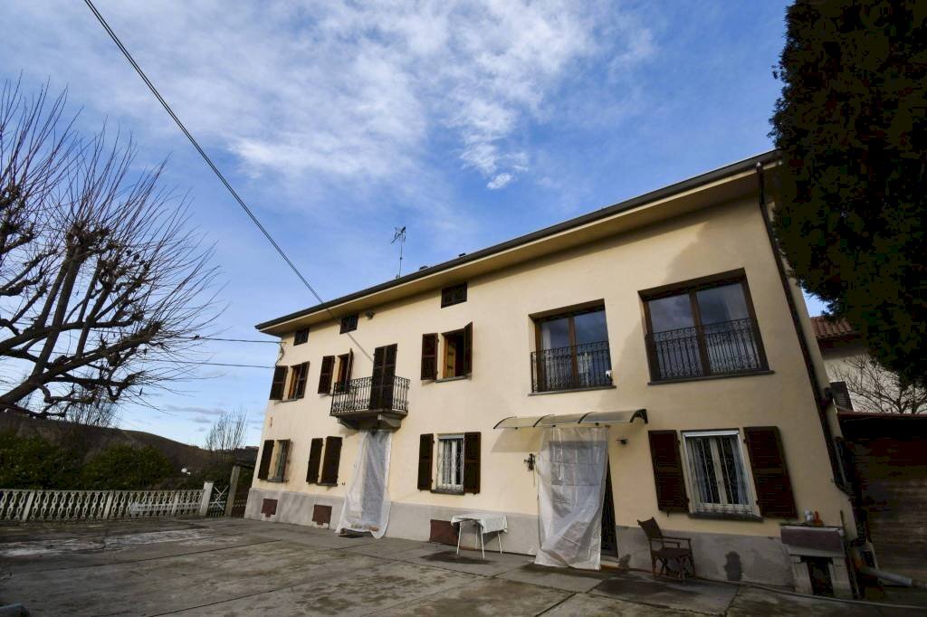 Facciata - Rustico via Bosino, Montegrosso d'Asti - foto 3