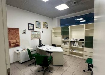 Ufficio - Shop via Vigentina, Pavia - photo 2