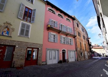 Facciata - Stabile - Palazzo via Giovanni Battista Beccaria, 31, Mondovì - foto 1