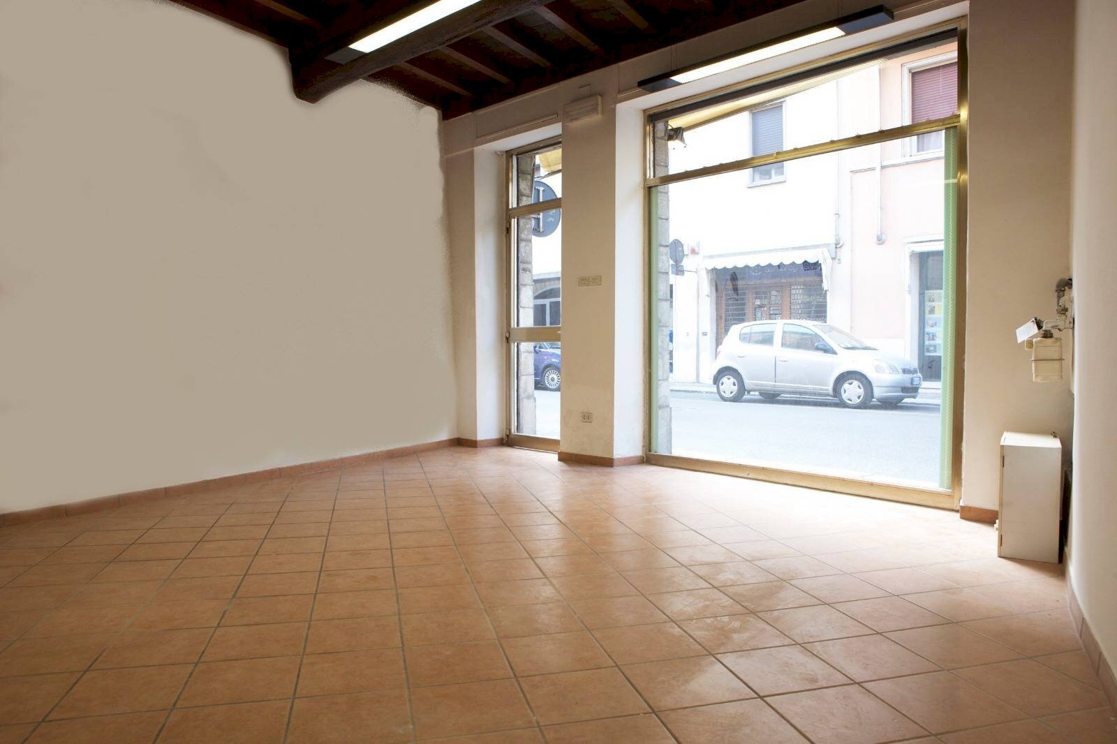 Foto 1 - Locale Commerciale Mantova - foto 1