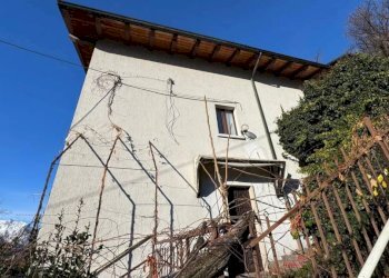 Facciata - Villa via delle Betulle, 49, Aosta - photo 3