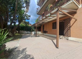 Foto 1 - Trilocale Via Cirò Marina, Roma - foto 1