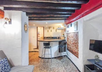 Angolo cottura - Bilocale vico delle Mele, Genova (zona Centro Storico) - foto 14