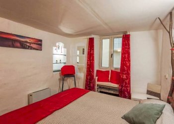 Camera da letto - Bilocale vico delle Mele, Genova (zona Centro Storico) - foto 26