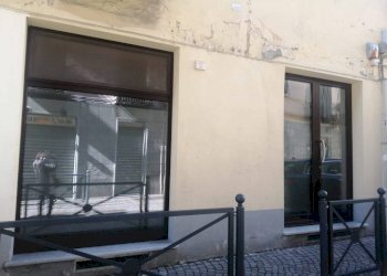 Facciata - Shop via Silvio Pellico, 5, Pinerolo - photo 1