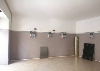 Interno non residenziale - Shop via Silvio Pellico, 5, Pinerolo - photo 4