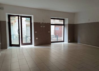 Cucina - Negozio via Silvio Pellico, 5, Pinerolo - foto 4