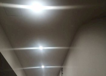 Interno palazzo - Negozio via Silvio Pellico, 5, Pinerolo - foto 16