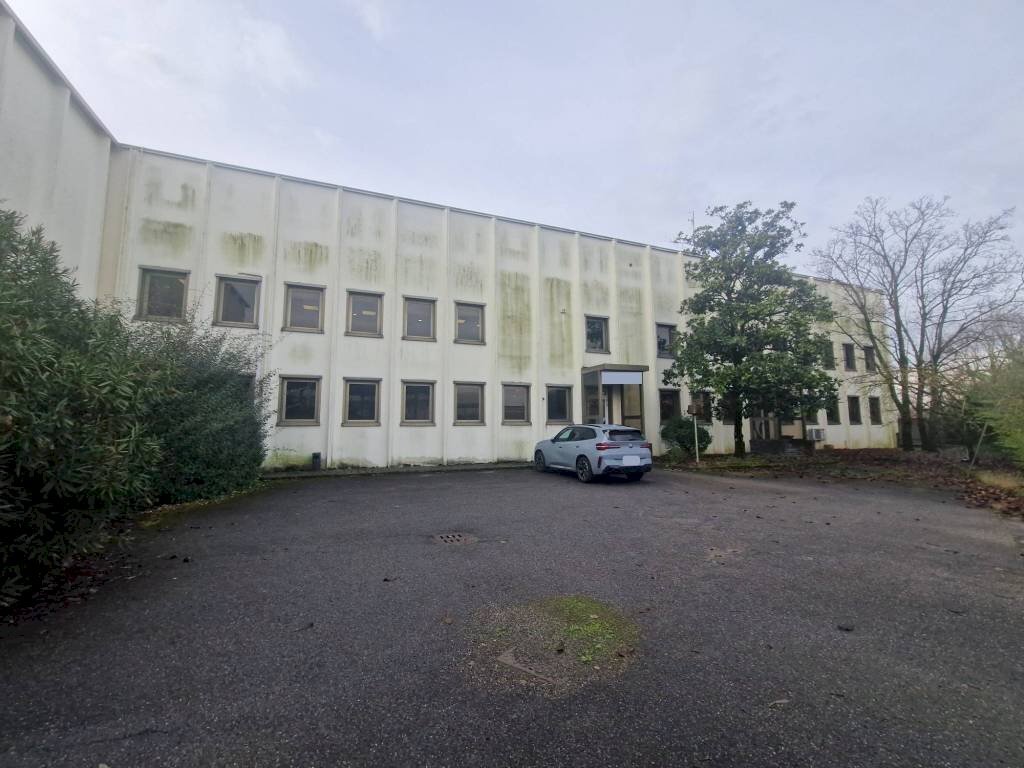 Facciata - Capannone via Lodovico Zambeletti, Baranzate - foto 3