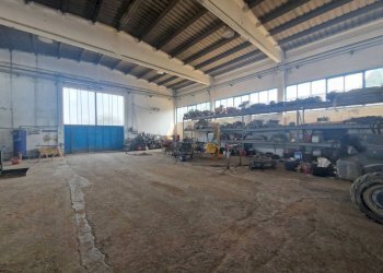 Interno non residenziale - Capannone corso Papa Giovanni XXIII, 129, Arluno - foto 7