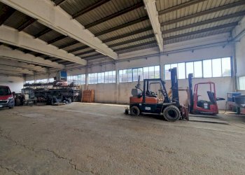 Interno non residenziale - Capannone corso Papa Giovanni XXIII, 129, Arluno - foto 19