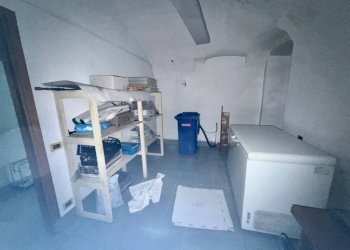 Magazzino - Negozio Frazione Campore, 71, Valdilana - foto 10