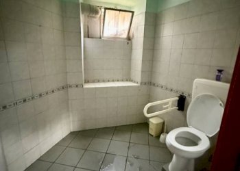 Bagno - Negozio Frazione Campore, 71, Valdilana - foto 12