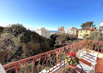 Terrazzo - Quadrilocale via Giovanni Battista Niccolini, 77, frazione Quinto Al Mare, Genova - foto 1