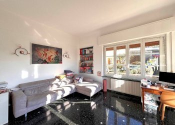 Camera da letto - Quadrilocale via Giovanni Battista Niccolini, 77, frazione Quinto Al Mare, Genova - foto 3