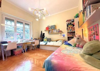 Camera da letto - Quadrilocale via Giovanni Battista Niccolini, 77, frazione Quinto Al Mare, Genova - foto 28