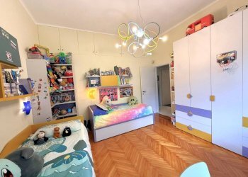 Camera da letto - Quadrilocale via Giovanni Battista Niccolini, 77, frazione Quinto Al Mare, Genova - foto 22