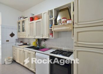 Cucina - Trilocale via Santafiora, 37, Roma - foto 3