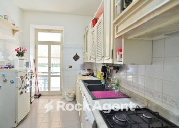 Cucina - Trilocale via Santafiora, 37, Roma - foto 4