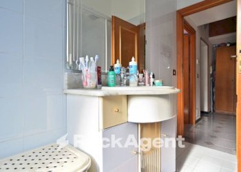 Bagno - Trilocale via Santafiora, 37, Roma - foto 12