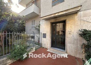 Facciata - Trilocale via Santafiora, 37, Roma - foto 23