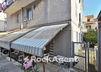 Facciata - Trilocale via Santafiora, 37, Roma - foto 25